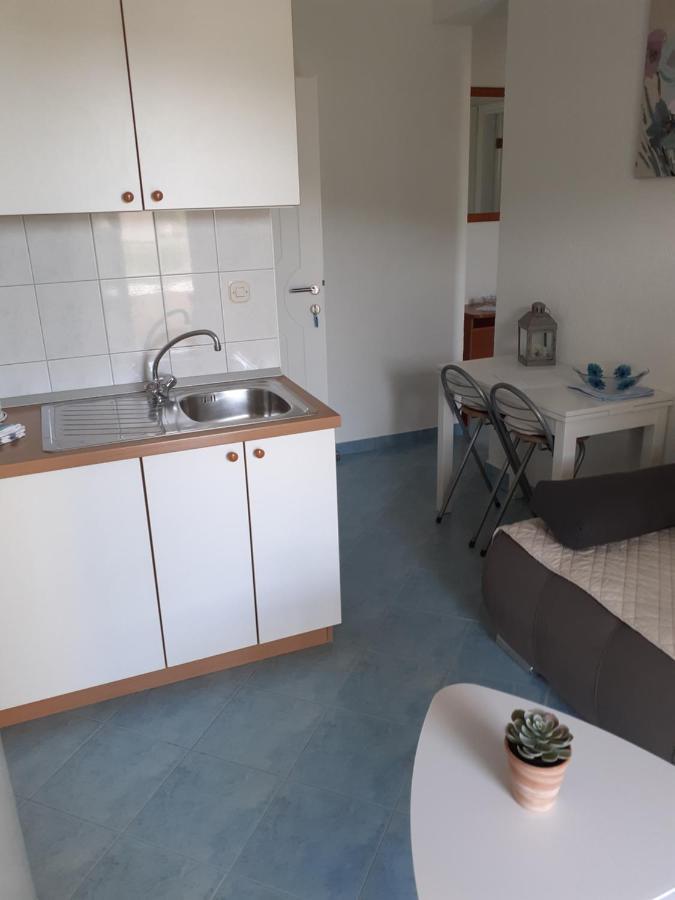 Apartments Lozina ドルヴェニク エクステリア 写真
