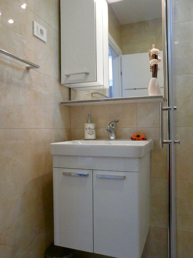 Apartments Lozina ドルヴェニク エクステリア 写真