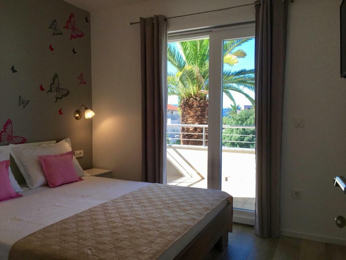 Apartments Lozina ドルヴェニク エクステリア 写真