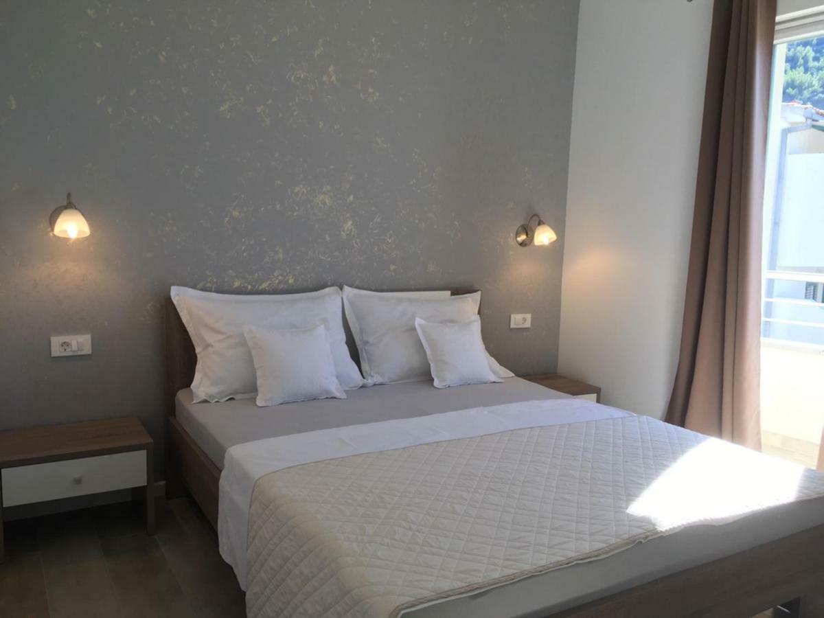 Apartments Lozina ドルヴェニク エクステリア 写真